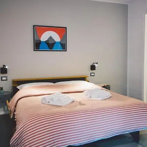 Appartement New With Patio, Syracuse